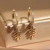 Lote mixto de varios estilos aretes de oro para mujer con colgante geométrico de circón microincrustado joyería de oreja de nicho de alta gama