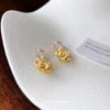 Flor de Crema Pequeña Niebla Niebla Silenciosa Flor Plateada Arte Clip para Oreja de Silicona Sin Agujeros en las Orejas Diseño de Temporada Primavera y Verano para Mujer Clip para Oreja de Incienso Mosquitero