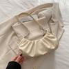 Bolsa de Axila Feminina de Superfície Macia Verão 2025 Bolsa Nuvem Plissada Feminina Bolsa Baguete de Ombro Texturizada Transversal para Trabalho Bolsa de Mão Feminina