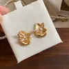 Aretes de Plata Chapada en Oro Real de 18k con Aguja de Plata Metal Zircón Mariposa Plegados Diseño Personalizado Sentido del Diseño Accesorios de Aretes de Nicho para Mujeres