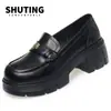 Novos Mocassins de Primavera com Solado Grosso Moda Calçados Pequenos de Couro com Solado Macio Couro Macio Para Usar em Todas as Ocasiões Calçados Femininos Calçados de Calçar