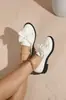Zapatos transfronterizos europeos y americanos, nuevos estilos de otoño, zapatos pequeños de cuero estilo británico, zapatos de lazo multicolor 2026, zapatos planos para mujer, venta al por mayor, tallas grandes