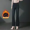 Calça Jeans Flare de Cintura Alta Forrada com Lã de Inverno 2080 Emagrecedora Pantalona para Mulheres de Meia-Idade