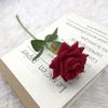 Flor de Rosa de Terciopelo Artificial Alta Esquina Única Boda Planta Verde Decoración del Hogar Flor Terciopelo Día de San Valentín Chino Rosa Roja Biónica