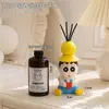 Uniforme Escolar Crayon Shin-chan Adorno de Aromaterapia sin Llama para Sala de Estar Mesa de Café Dormitorio Escritorio Difusor de Fragancia Decoración del Hogar