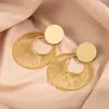 Pendientes Redondos de Hueco Enrollado con un Toque de Alta Gama, Lujo Ligero, Diseño Exagerado, Estilo Corte Vintage, Accesorios de Oreja de Moda