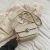 Bolsa Pequena Versátil da Moda para Mulheres Primavera e Verão 2024 Nova Bolsa de Ombro para o Dia a Dia Bolsa Transversal Pequena Quadrada Compacta