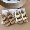 Sandalias de plataforma con velcro de suela gruesa de una tira para mujer, nueva moda de verano 2026, sandalias de playa para exteriores con doble hebilla