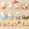 Micro-paisagem patinho amarelo fofo animal boneca feita à mão musgo decorações de jardinagem com pequenos enfeites de mesa