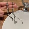 2023 Novo Pingente de Cereja Pérola Costura de Metal Colar Feminino Design de Nicho Moda Corrente para Clavícula Atacado