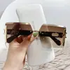 2026 Novo Modelo Estilo Xiaohongshu Armação Quadrada para Afinar o Rosto Óculos de Sol Moda Coreana Proteção UV Óculos de Sol