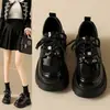 Mocasines de plataforma estilo británico para mujer, colección otoño 2026, diseño con cuentas, tacones gruesos, efecto adelgazante, versátiles, zapatos para mujer que aumentan la altura
