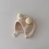 Chapéu infantil fofo para proteger as orelhas no outono e inverno, adorável chapéu de lã tricotada para bebê, chapéu de pinguim que faz barulho, quente e à prova de vento