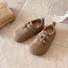 Zapatos Birkenstock para niños, colección primavera/otoño 2026, zapatos pequeños de cuero para niñas, estilo retro, zapatos sin cordones para niños, zapatos de bebé de suela blanda, zapatos de vestir