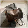 Nova Bolsa Feminina Simples de Inverno 2025, Grande Capacidade, Bolsa Transversal da Moda para o Dia a Dia, Versátil Estilo Coreano Bolsa de Ombro de Alta Qualidade