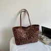 Bolso Casual de Gran Capacidad para Mujer 2026 Nuevo Versátil para el Trabajo Bolso de Hombro Único Popular Estampado de Leopardo Bolso de Mano Tote Bolso Cubo
