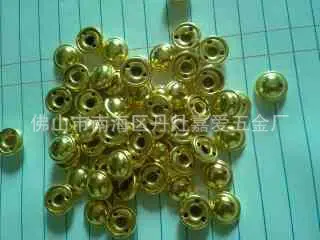 金色凸珠