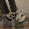 Verano Blanco Nuevo Diseño Nicho Zapatos Franceses de Punta Tacón Fino Estilo Pequeño Fragante Pedrería Soltero