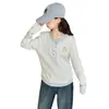 Top de dos piezas falso versátil, moderno y elegante, para niñas. Nuevo suéter de bloques de color otoño con cuello en V para niños mayores.