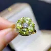 Anillo de plata s925 con peridoto natural, de alta gama, moderno y lujoso, incrustado con gemas naturales