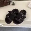 Nuevas Pantuflas de Lana Cachemir Otoño/Invierno 2026 Para Exteriores Chanclas con Hebilla de Cuero Zapatillas de Algodón con Suela Gruesa de Cuero Mate para Mujer