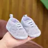Novedad de Primavera y Otoño Moda Bordada Zapatos de Lona para Bebé Niña Suela Suave Zapatos para Bebé Niña y Niños Pequeños de 0 a 1 Año Venta al por Mayor Transfronteriza