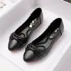 Zapatos Bean Bean para Mujer Zapatos de Cuero Suave Individuales 2026 Otoño Nuevo Estilo Boca Baja Versátiles Suela Suave Zapatos para Mujeres Embarazadas Madre Zapatos Planos Profesionales
