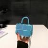 Celebridad de Internet Texto Bolsa Pequeña para Multitud 2024 Bolso Nuevo para Mujer Verano Popular Bolso Cruzado Versátil Mini Portátil Bolso Cuadrado Pequeño