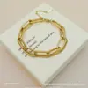 [Pulsera Dorada] Explosiones transfronterizas no se desvanecen alta gama nicho pulsera de acero inoxidable joyería para mujer venta al por mayor de fábrica
