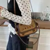 Bolsa Linda y Adorable para Niña Modelo Nuevo 2025 Bolso Cruzado Exquisito Versátil Bolso de Hombro para Debajo del Brazo de Moda Bolso Tote Pequeño para Salir