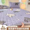 2026 Nuevo Otoño Invierno Engrosado Leche Polar Estampado Protector de Cama Colchón Otoño Invierno Cálido Protector de Cama Hogar Protector de Cama Tres