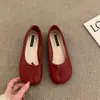 Zapatos de fondo plano con separación de dedos mocasines de conducción de nicho zapatos individuales para mujer zapatos para pedal de pie 2026 estilo nuevo boca poco profunda resorte de herradura primavera y otoño zapatos de pie de cerdo