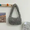 Bolso de Hombro de Felpa a Cuadros Otoño e Invierno 2026 Nuevo Estilo Hong Kong Bolso de Mano para Chicas Lindas Bolso Casual Versátil para Debajo del Brazo
