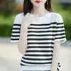 Camiseta listrada, novo estilo de verão para mulheres, gola redonda, manga curta, estilo doce, base curta, malha 100% algodão, plus size, disponível para atacado