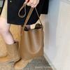 Bolsa Transfronteiriça Nova Cor Sólida Grande Capacidade para Mulheres, Bolsa Tote Retrô Fashion e Versátil, Bolsa de Ombro Axilar Estilo Coreano para o Dia a Dia