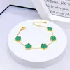 Pulsera de Acero de Titanio Trébol de la Suerte Flor de Cinco Hojas, Sencilla y Moderna, Versátil, Estilo de Lujo Ligero, Juego de Joyería de Nácar de Doble Cara