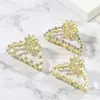 Pinza para el pelo estilo coreano con perlas y pedrería, clip de aleación para la parte posterior de la cabeza, accesorio para el cabello moderno y versátil, look fresco y dulce