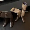Botas de Cano Alto Meilade Vintage Retro com Fivela Salto Grosso Bico Fino Femininas Botas de Equitação Couro Bovino Genuíno