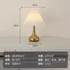 Lámpara de Mesa Retro Minimalista Nórdica para Dormitorio Mesita de Noche, Lámpara de Noche Creativa Romántica Acogedora Estilo Ins Celebridad de Internet Estilo Americano con Función de Atenuación