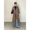 ¡Estilo de Fila Modelo de Pasarela! más de 20,000+ Vendidos en el mostrador. Gabardina Larga de Algodón de Doble Botonadura Ajustada para Mujer, Colección Primavera 2026
