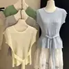 ¡Estilo Ropa de Trabajo Estilo Coreano! Nuevo Top de Punto Casual de Verano 2026 con Cuello Redondo, Efecto Rejuvenecedor, Adelgazante y Diseño de Cintura con Lazo, Manga Corta