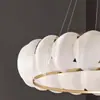 Lámpara de araña de concha estilo francés de lujo ligero, minimalista moderno para sala de estar, nueva lámpara principal circular estilo crema de plumas para comedor, nórdica