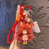 Llavero de Niña Caricatura Moderna Genial con Cabello Rizado Colgante de Silicona Muñeca de Espuma de Leche Decoración para Bolso de Mujer Pequeño Regalo Llavero