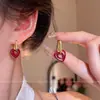 Brincos Coração Vermelho Retrô Francês para Mulheres 2026 Novo Estilo Elegante Popular de Alta Qualidade Versátil Brincos e Acessórios para Orelha