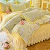 Juego de Colcha de Terciopelo de Leche de Cuatro Piezas Funda de Edredón de Encaje de Invierno Felpa Gruesa de Doble Cara Coral Franela Ropa de Cama