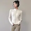 Chamarra moldeadora para correr al aire libre y yoga para mujer, chamarra corta con cierre y cuello alto, alta elasticidad, amigable con la piel, top ajustado para Pilates para mujer