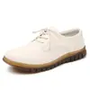 Zapatos planos casuales para mujer de talla grande, nueva colección primavera/otoño 2026, diseño de punta profunda, suela suave, tacón bajo, zapatos cómodos de cuero, ideales para madres