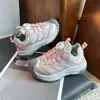 Tênis Casuais Respiráveis de Malha para Meninas 2026 Outono Novo Moda Infantil Versátil Solado Macio Tênis Esportivos Sapatos Individuais para Meninos