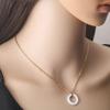 Acero Inoxidable Zirconia Cerámica Espacial Círculo Colgante Personalizado Acero de Titanio Oro y Plata Cadena Clavicular Ajustable Collar para Mujer