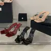 Sandalias transparentes de tacón alto con punta cuadrada para mujer, nuevo estilo de verano, sandalias de tirante único de tacón de aguja con punta abierta en negro y burdeos para uso en exteriores.
